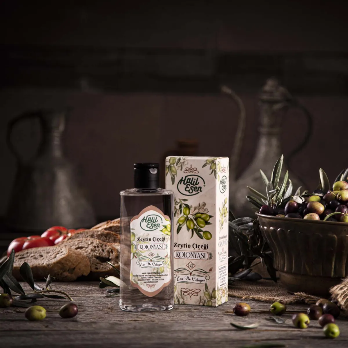 Zeytin çiçeği kolonyası şişesi ve kutusu